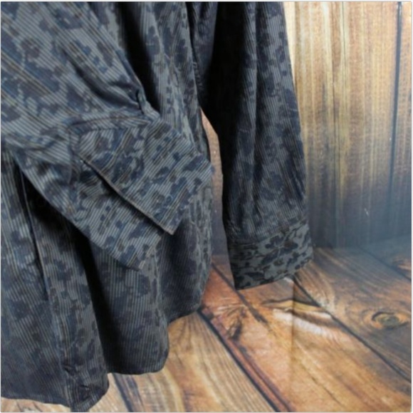 Robert Graham Men's Large Flip Cuff Long Sleeve - Picture 7 of 8